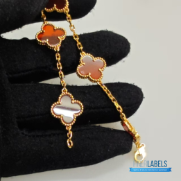QC VCA Vintage Alhambra Bracelet in Yellow Gold with Carnelian