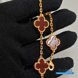 QC VCA Vintage Alhambra Bracelet in Yellow Gold with Carnelian