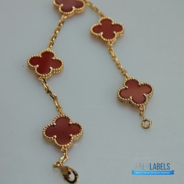 QC VCA Vintage Alhambra Bracelet in Yellow Gold with Carnelian