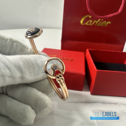 QC Cartier Amulette de Cartier Bangle