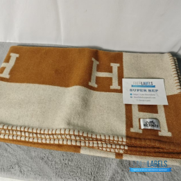 QC Hermès Avalon Blanket in ecru and camel