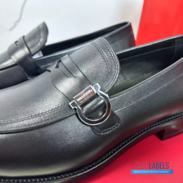 QC Salvatore Ferragamo Gancini ornament Loafers