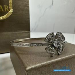 QC Bvlgari Fiorever 18k White Gold and Diamond Bracelet