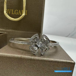 QC Bvlgari Fiorever 18k White Gold and Diamond Bracelet