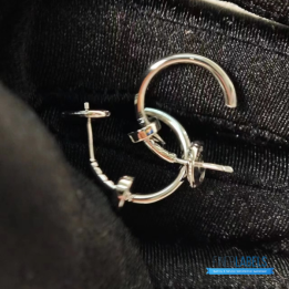 QC Cartier Juste Un Clou hoop earrings in white gold