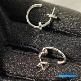 QC Cartier Juste Un Clou hoop earrings in white gold