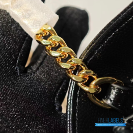 QC YSL Envelope Wallet on Chain