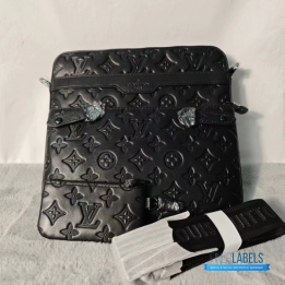 Louis Vuitton Trio Messenger bag