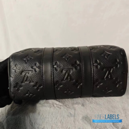 QC Louis Vuitton Keepall Bandoulière 25 in Black Taurillon Monogram Leather