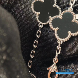 QC VCA Vintage Alhambra Bracelet in White Gold with Black Onyx Motifs