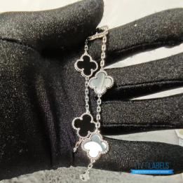 QC VCA Vintage Alhambra Bracelet in White Gold with Black Onyx Motifs