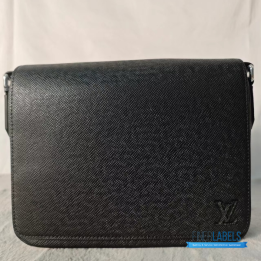 QC Louis Vuitton District PM messenger Bag