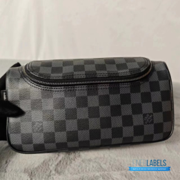 QC Louis Vuitton Damier Graphite Toiletry Pouch