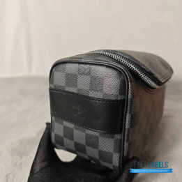 QC Louis Vuitton Damier Graphite Toiletry Pouch