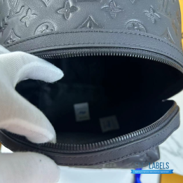QC Louis Vuitton Discovery Backpack in Black