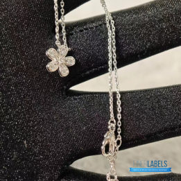 QC VCA Socrate Collection Flower Pendant Necklace