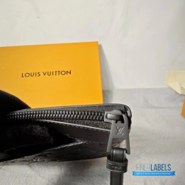 QC Louis Vuitton Pochette Voyage Souple