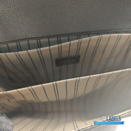 QC Louis Vuitton Pochette Métis Handbag