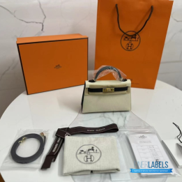 Hermès Mini Kelly 20 in Craie and Black Epsom Leather