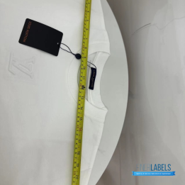 QC Louis Vuitton Embossed LV White T-shirt