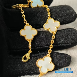 QC  VCA Vintage Alhambra Bracelet in yellow gold with malachite
