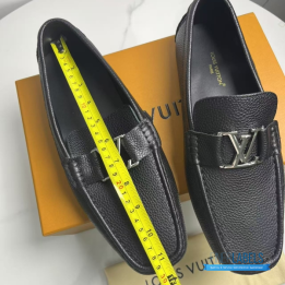 QC Louis Vuitton Hockenheim Moccasins Loafers