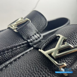 QC Louis Vuitton Hockenheim Moccasins Loafers