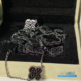 VCA Alhambra Necklace with clover motifs