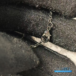 QC VCA Alhambra Necklace with clover motifs