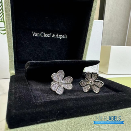 QC VCA Frivole White Gold Diamond Earrings