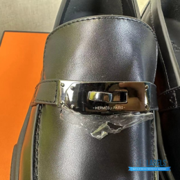 QC Hermès Icone Loafers in Black Calfskin