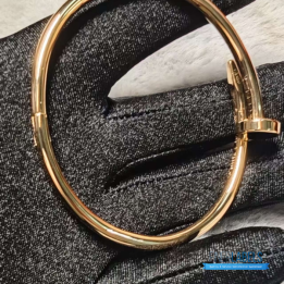 QC Cartier Juste un Clou Bangle