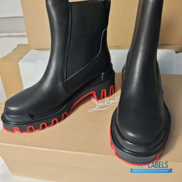 QC Christian Louboutin Marchacroche Dune Chelsea boots in black waxed calf leather