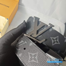 QC Louis Vuitton Initiales Reversible Belt in Monogram Eclipse Canvas
