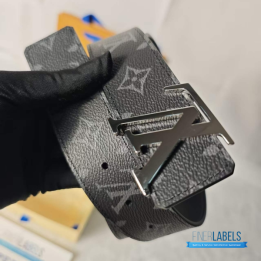 QC Louis Vuitton Initiales Reversible Belt in Monogram Eclipse Canvas