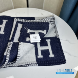 QC Hermès Avalon III Throw Blanket in the Ecru and Caban Colorway