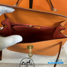 QC Kelly 25 (Inner Rose Red)