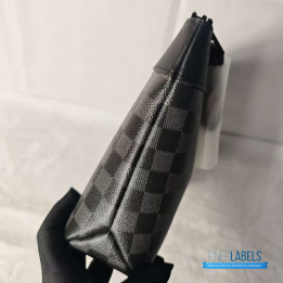 QC Louis Vuitton Pochette Voyage in Damier Graphite canvas