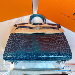 QC Hermès Birkin Handbag in shiny crocodile leather