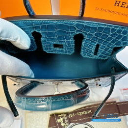 QC Hermès Birkin Handbag in shiny crocodile leather