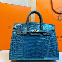 QC Hermès Birkin Handbag in shiny crocodile leather