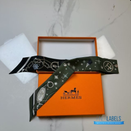 QC Hermès C'est la Fête Twilly Scarf