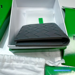 QC Bottega Veneta Intrecciato Bifold Wallet