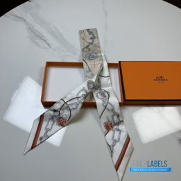 QC Hermès C'est la Fête Twilly Scarf