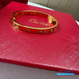 QC Cartier Love Bangles 10 Diamonds Yellow