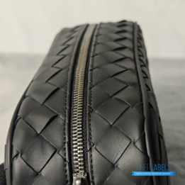 QC Bottega Veneta Intrecciato Travel Pouch