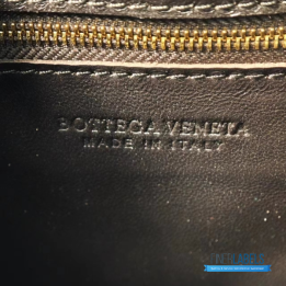 QC Bottega Veneta Padded Cassette Bag