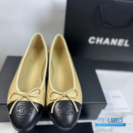 Chanel Ballet Flats in Lambskin Beige and Black