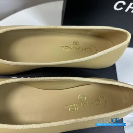 Chanel Ballet Flats in Lambskin Beige and Black