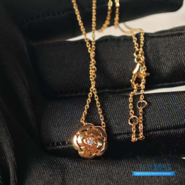 QC Chanel Extrait de Camélia Necklace